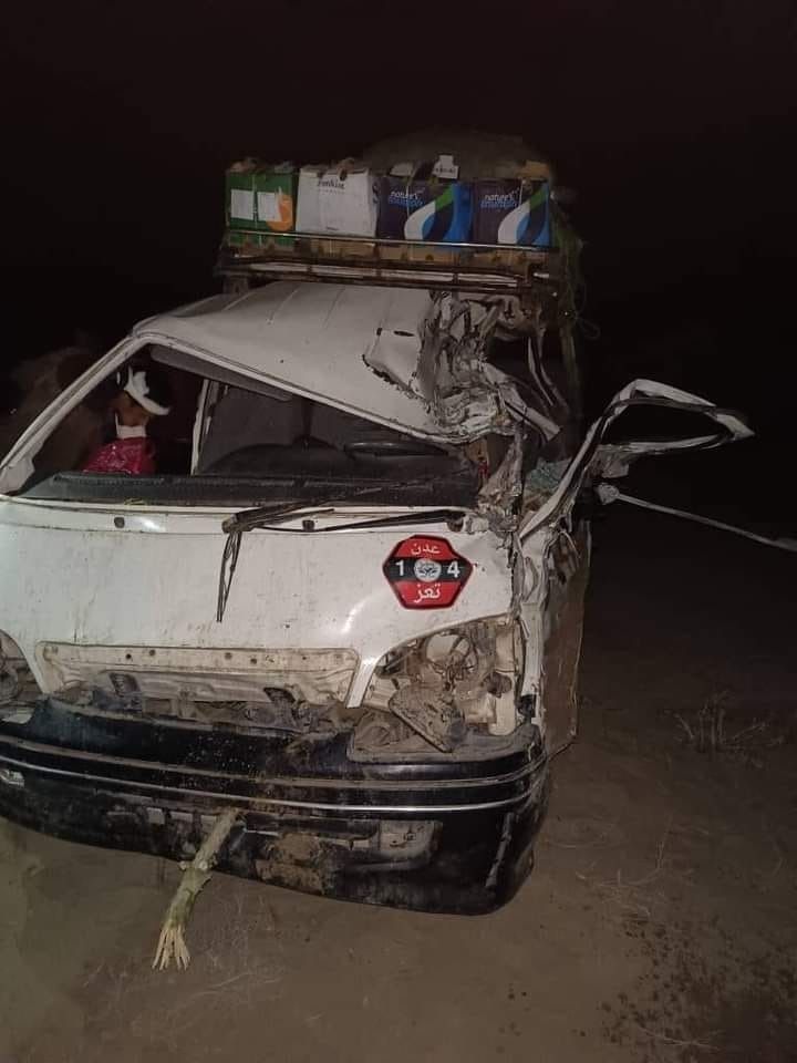 لحج.. وفاة شخصين وإصابة آخرين بحادث مروري مروّع في "طور الباحة"