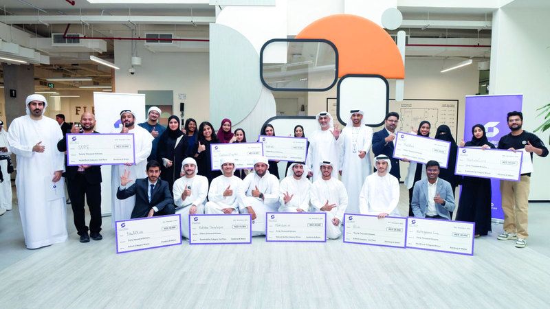 الامارات | صندوق الوطن يكرّم الفائزين بمسابقة «المشاريع الطلابية»
