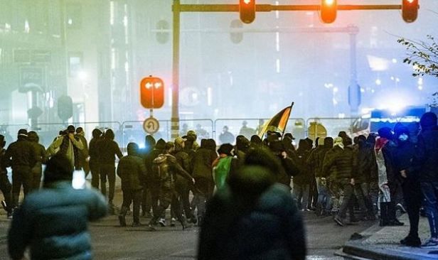 شرطة أمستردام: 5 مصابين و62 محتجزا بأعمال الشغب عقب مباراة مكابي تل أبيب