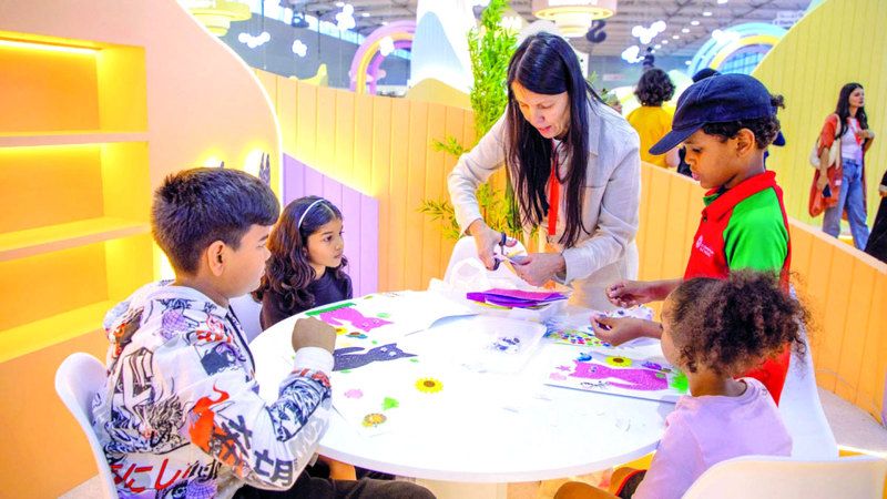 الامارات | أطفال يستكشفون مغامرة «السرد القصص»