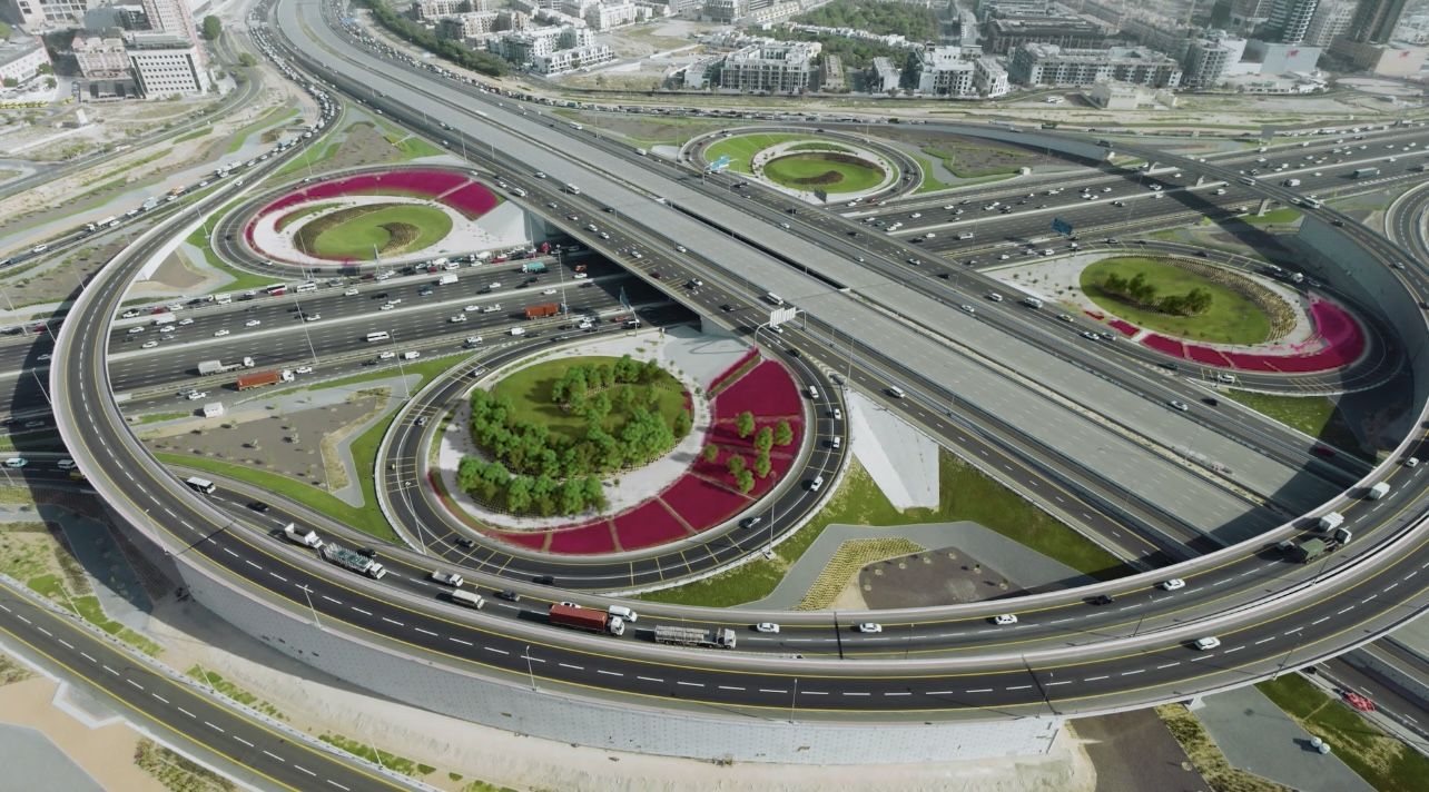 الامارات | بلدية دبي تُنجز 7 مشاريع لزراعة وتجميل التقاطعات الرئيسة على شارعي الشيخ زايد والخيل