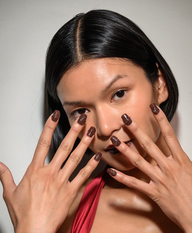 أفكار جمالية عصرية جذابة للمرأة الثلاثينية من وحي عروض الأزياء