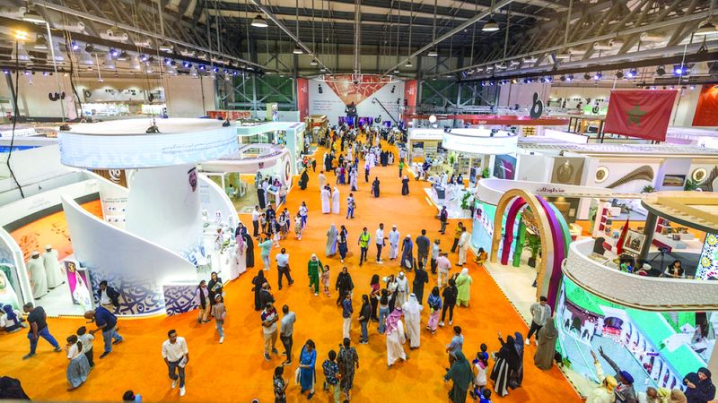 الامارات | سلطان القاسمي يوجه بتخصيص 4.5 ملايين درهم لرفد مكتبات الإمارة بإصدارات «الشارقة للكتاب»