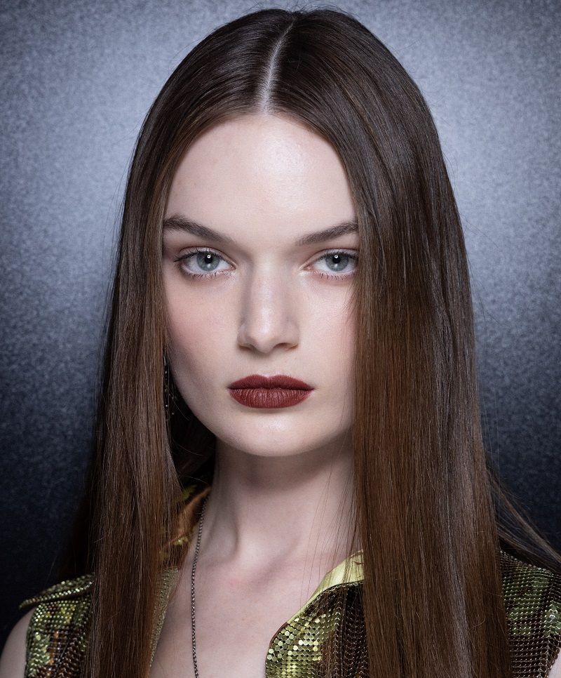 أفكار جمالية عصرية جذابة للمرأة الثلاثينية من وحي عروض الأزياء