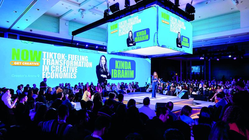 الامارات | «قمة المليار متابع» تُطلق أكبر وأغلى جائزة عالمية لصنّاع المحتوى.. مليون دولار