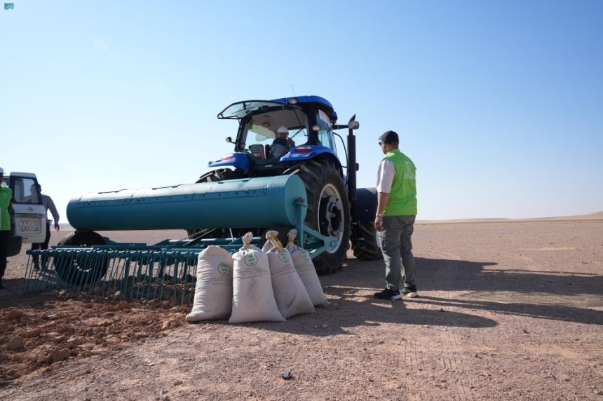 نثر 20 طنًا من البذور لإعادة تأهيل 15 ألف هكتار من المراعي الطبيعية