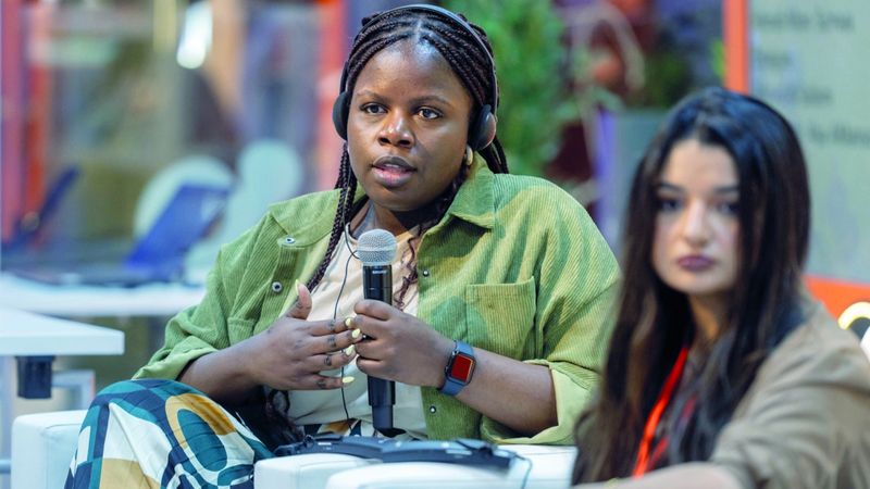 الامارات | شعراء: وسائل التواصل أداة الشعراء الشباب لإيصال أصواتهم وهمومهم