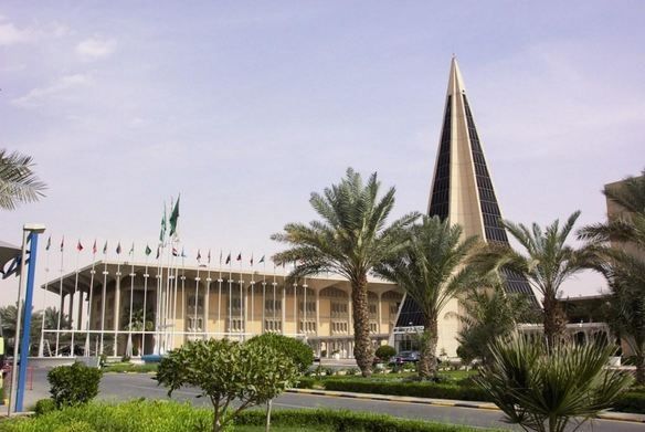 وظائف إدارية شاغرة لدى هيئة التأمين