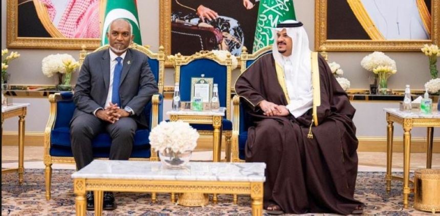 رئيس المالديف يصل الرياض وفي مقدمة مستقبليه نائب أمير المنطقة