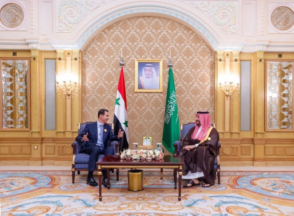 ولي العهد يستعرض سبل تعزيز العلاقات مع الرئيس السوري