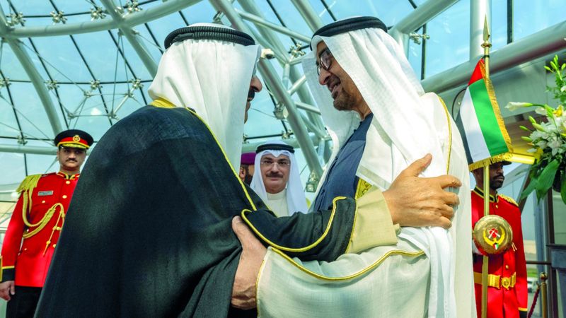 الامارات | تفاعل واسع مع زيارة رئيس الدولة إلى الكويت.. "الضيف الكبير والزعيم الاستثنائي.. نوَرت دارك"