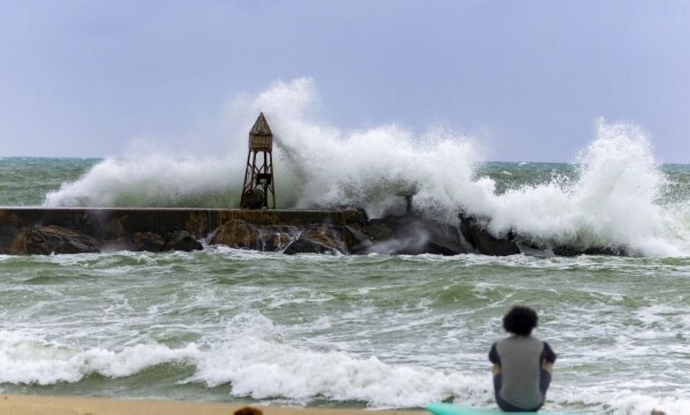 من 2500 قرية.. الفلبين تجلي الآلاف قسرًا مع اقتراب الإعصار توراجي