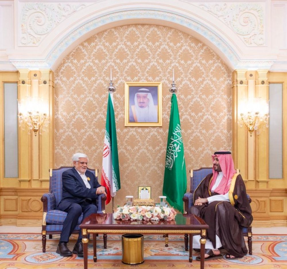 ولي العهد يلتقي النائب الأول للرئيس الإيراني ويستعرضان العلاقات الثنائية