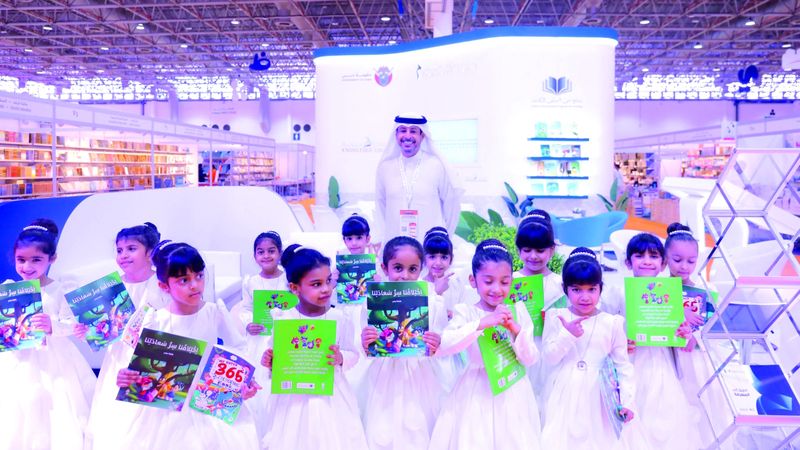 الامارات | 17 كتاباً جديداً في جناح مؤسَّسة محمد بن راشد للمعرفة في «الشارقة للكتاب»