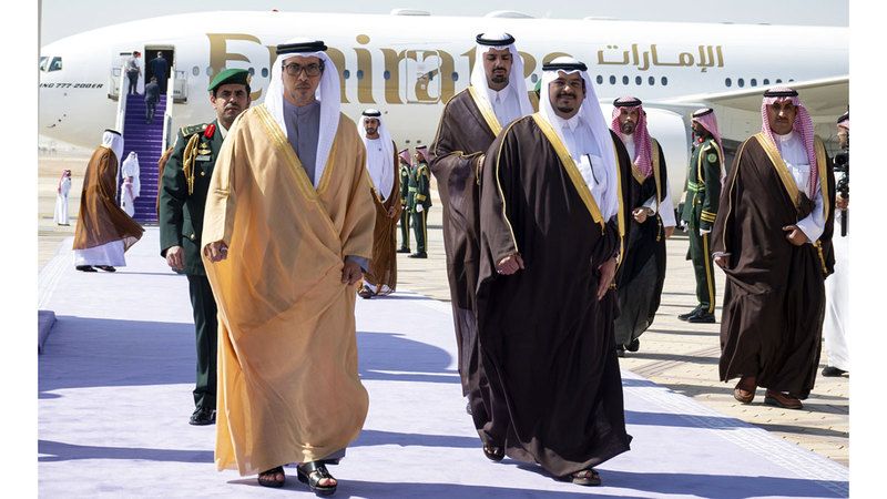 الامارات | منصور بن زايد يشارك في القمة العربية الإسلامية بالرياض