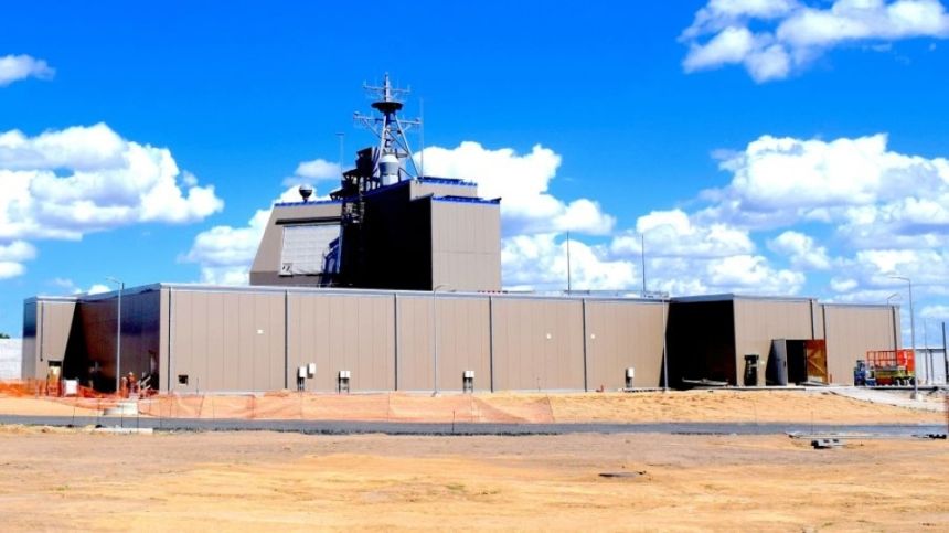 "تحدٍ لروسيا".. أمريكا تفتتح قاعدة للدفاع الصاروخي ببولندا