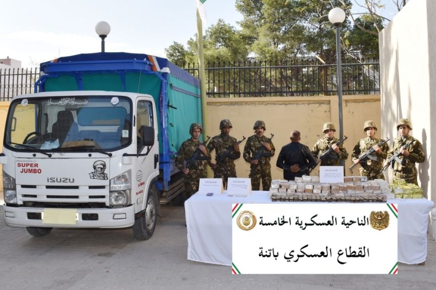 الجيش الجزائري يقبض على 17 إرهابيًا