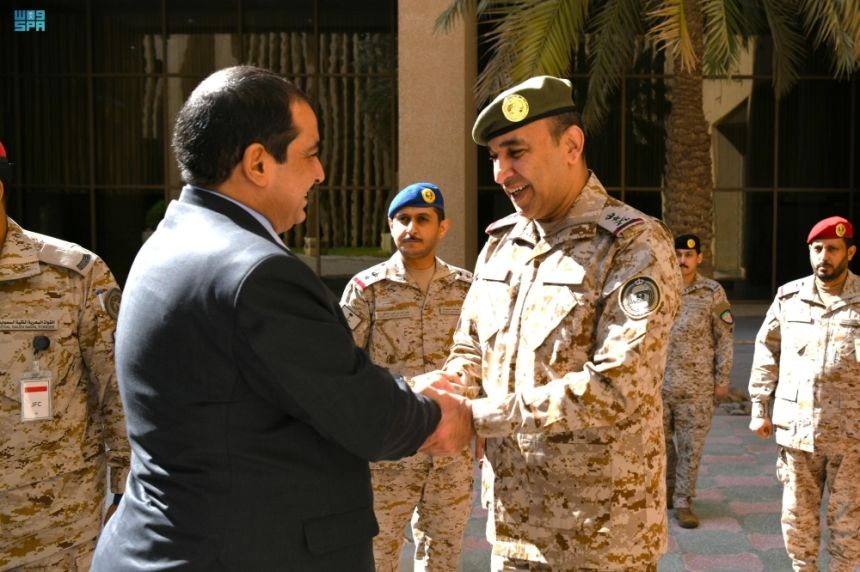 قائد القوات المشتركة يستعرض الدعم السعودي مع وزير الداخلية اليمني