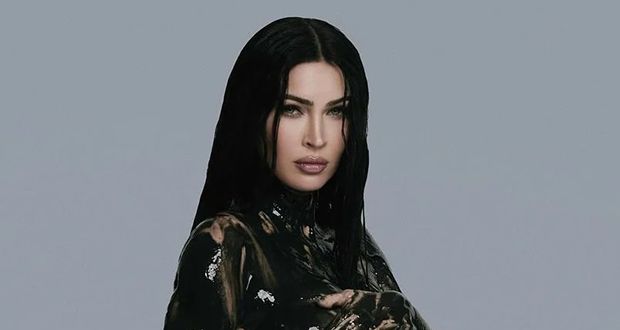 ميغان فوكس تعلن حملها بصورة عارية