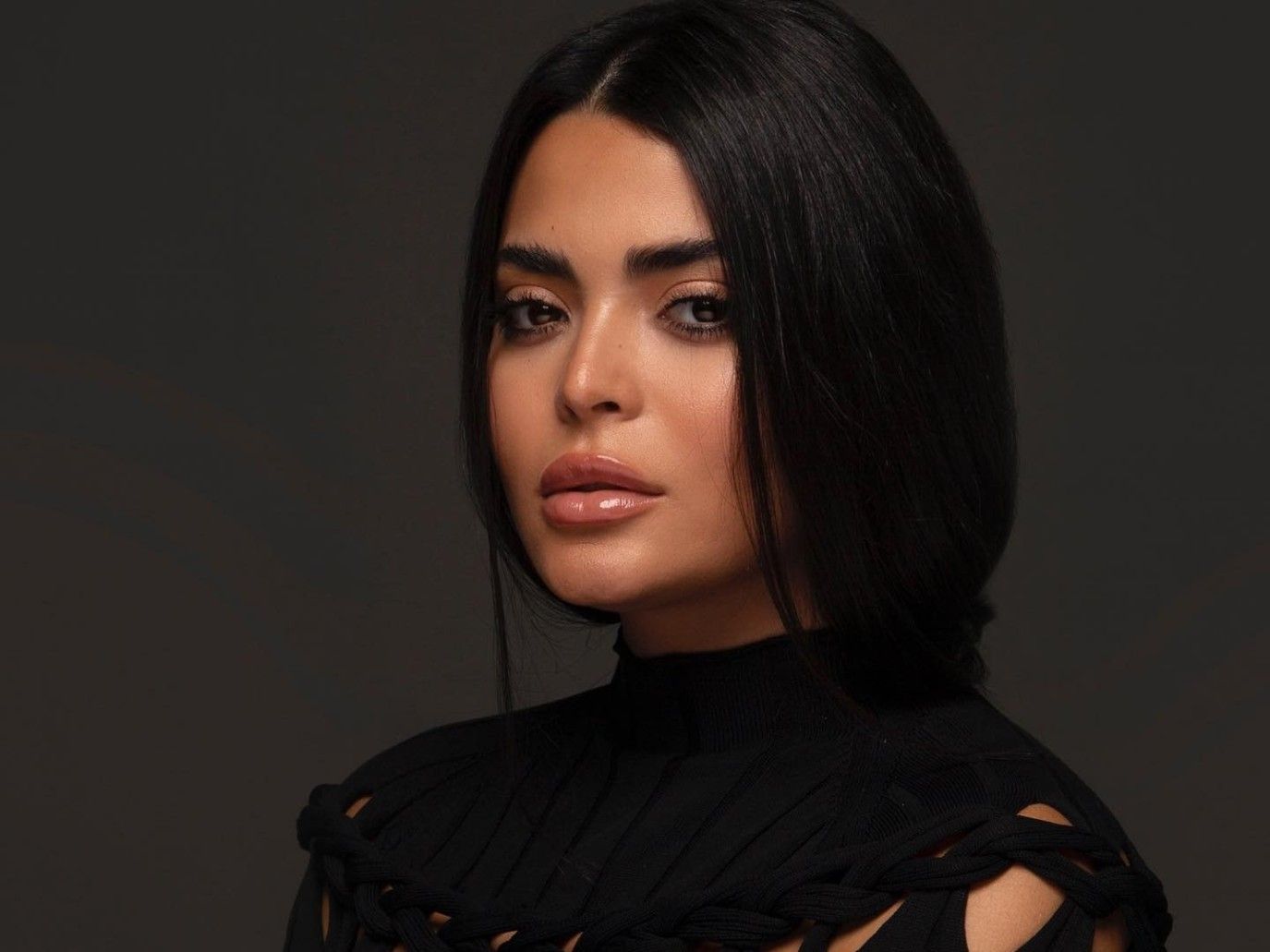 أسماء جلال أنا عفوية ولا أتعمد إثارة الجدل