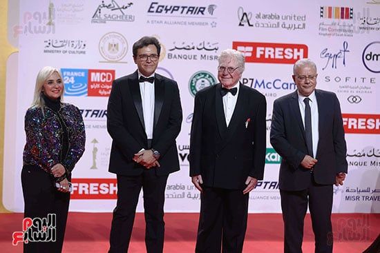 ليلى علوى وسوسن بدر ورشا مهدى على السجادة الحمراء للقاهرة السينمائى