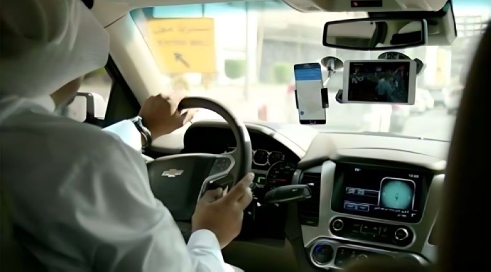 "المرور" يوضح شروط قيادة الزائرين للمركبات برخصة دولية أو أجنبية