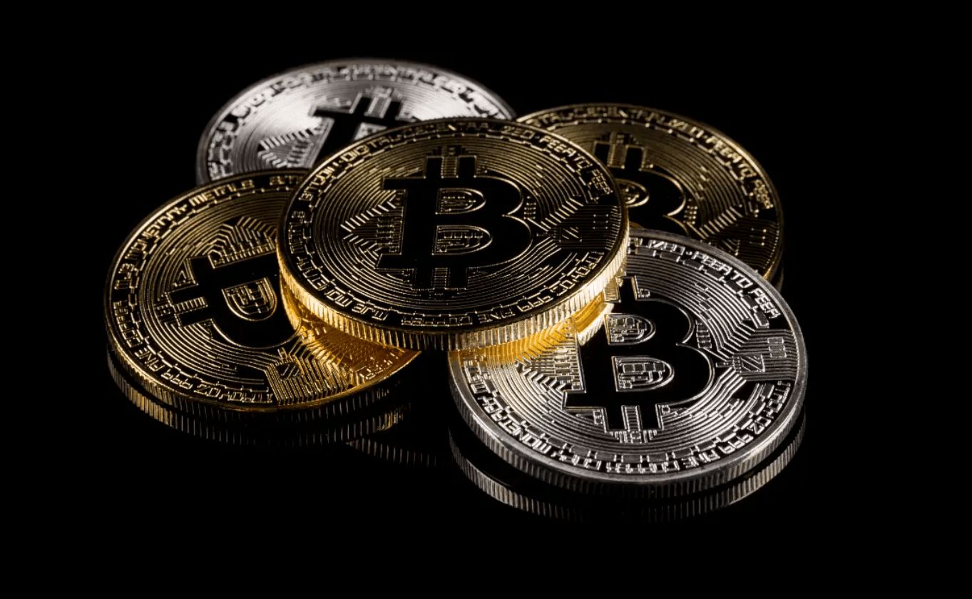 هل اكتفى سعر البيتكوين بقمة 93 ألف دولار أم مازال سيواصل رحلته نحو 100 ألف دولار؟