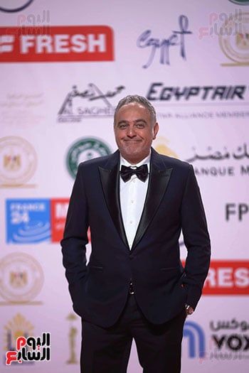 ليلى علوى وسوسن بدر ورشا مهدى على السجادة الحمراء للقاهرة السينمائى