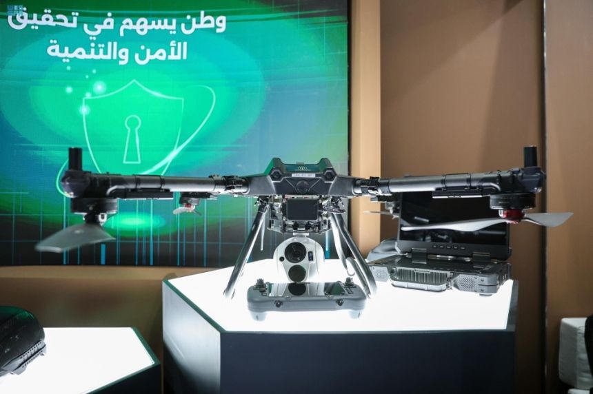 صور| "الداخلية" تستعرض طائرة دون طيار مزودة بتقنيات الذكاء الاصنطاعي