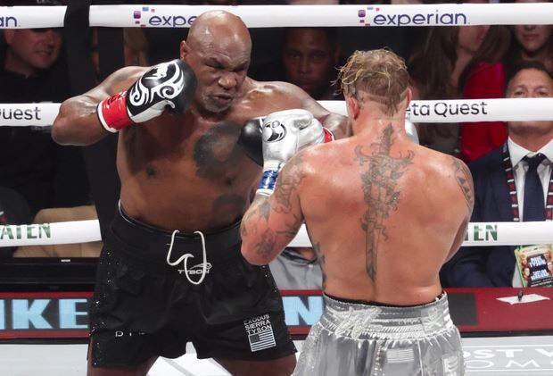 الامارات | في سن الـ58.. خسارة تايسون أمام صانع المحتوى بول