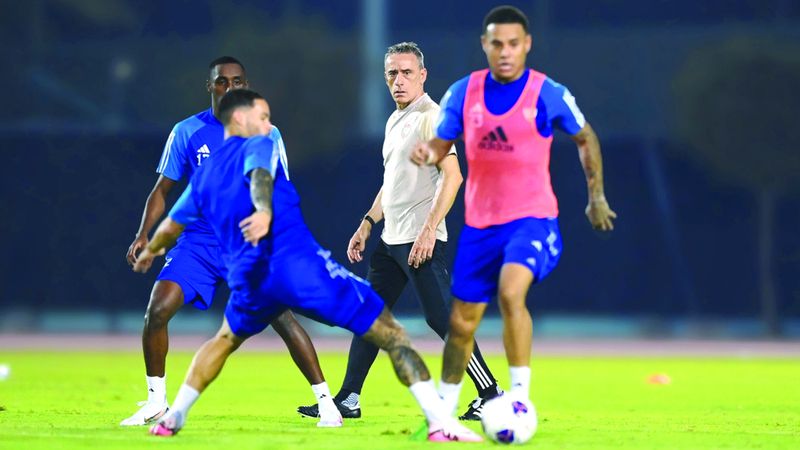 الامارات | المنتخب يستأنف تدريباته قبل لقاء قطر.. الأولوية لمعالجة الثغرات