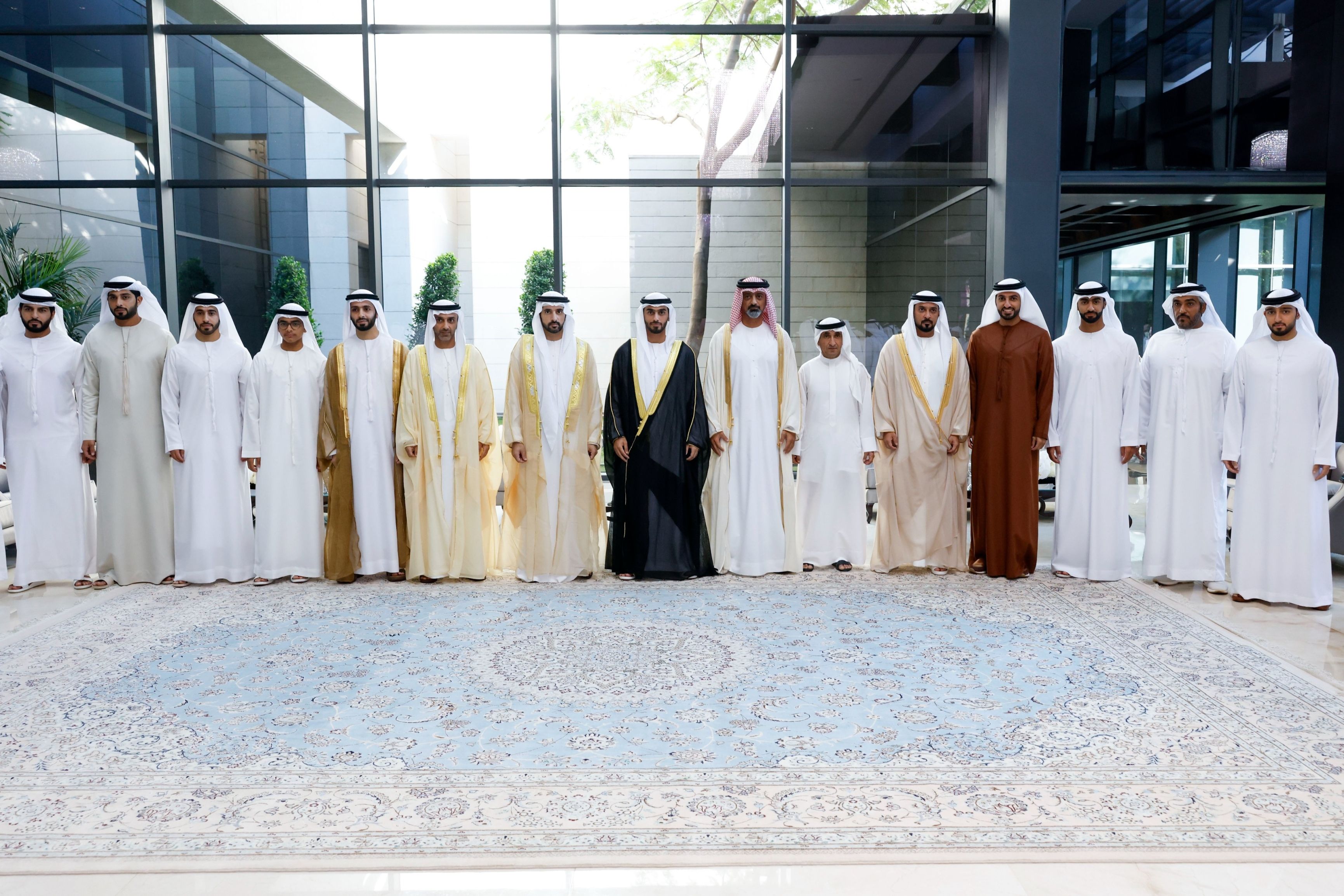 الامارات | حمدان بن محمد يحضر أفراح النعيمي والمهيري