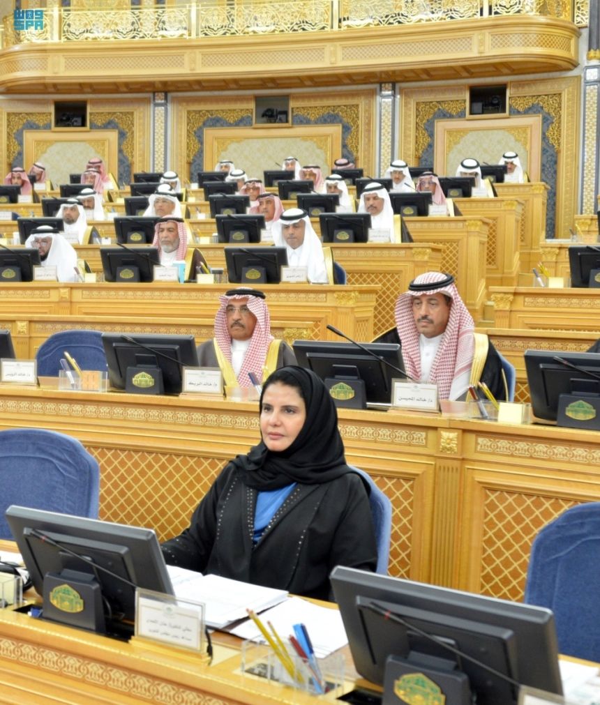 "الشورى" يطالب بالتوسع في استخدام أجهزة التحكم المروري للحد من الحوادث