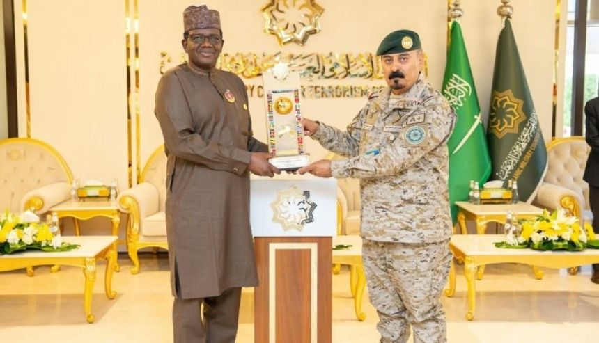 التحالف الإسلامي ونيجيريا يبحثان محاربة الإرهاب وسبل تعزيز التعاون