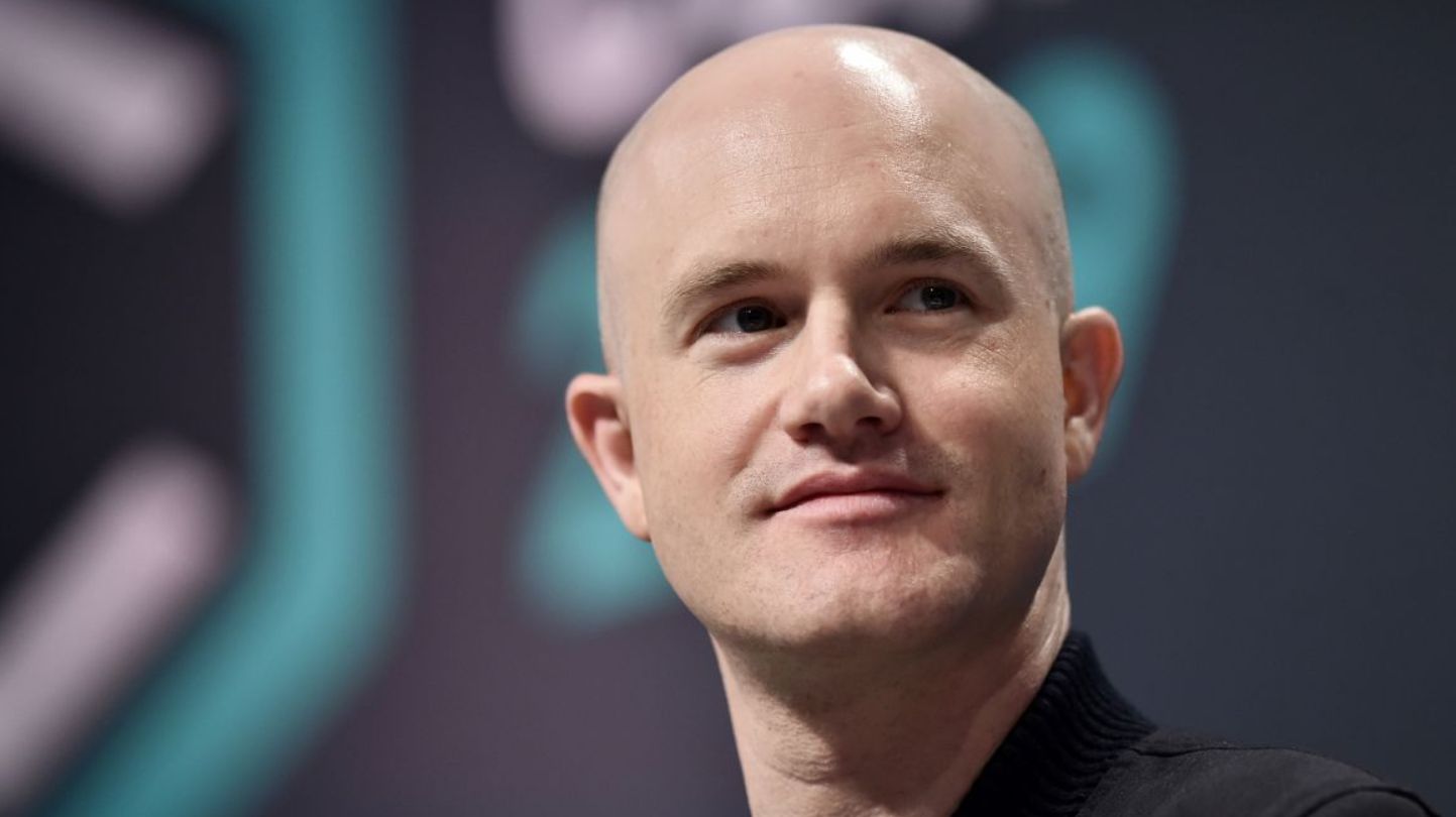 اجتماع مرتقب بين ترامب والرئيس التنفيذي لشركة كوين بيس لمناقشة مستقبل العملات المشفرة