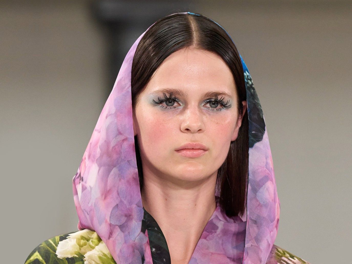 كيف تطوّر المكياج؟ رحلة عبر الزمن من الفراعنة إلى العصر الحديث