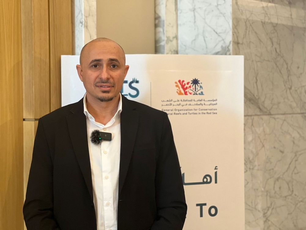 "اليوم" ترصد مخاطر نجم البحر الشوكي على الشعب المرجانية 