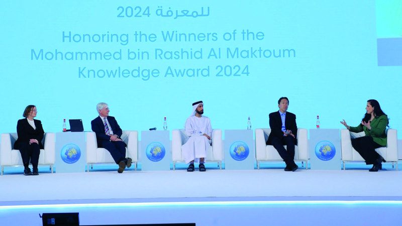 الامارات | فائزون بجائزة «محمد بن راشد للمعرفة»: التكريم دافع لمواصلة الإنجازات