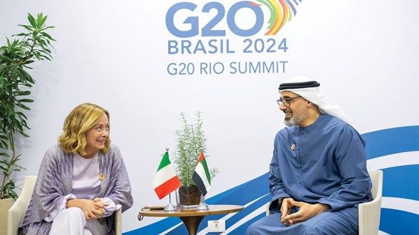 ولي عهد أبوظبي يبحث علاقات التعاون مع رئيسة وزراء إيطاليا على هامش قمة العشرين