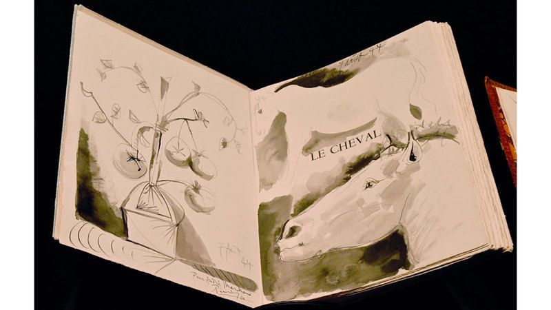 الامارات | مقتنيات نادرة في «فن أبوظبي 2024»..  من بيكاسو إلى سرج للسلطان سليم