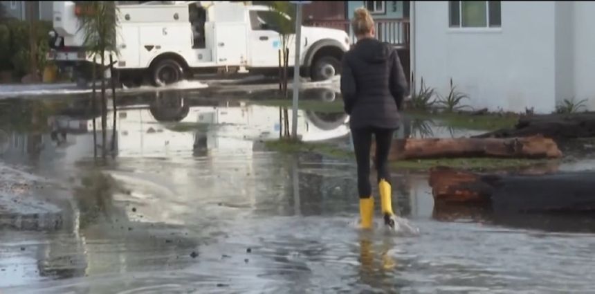 أحدث موجات الطقس المدمر.. أمطار وثلوج تضرب شمال كاليفورنيا