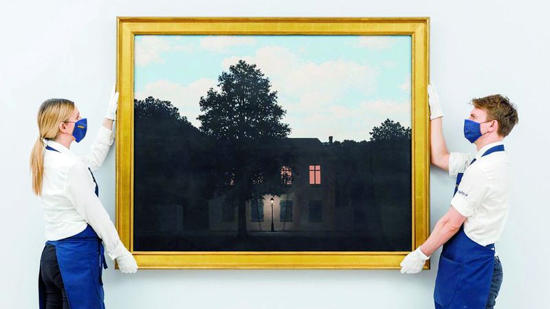 الامارات | «إمبراطورية الأضواء» تُباع بـ 121 مليون دولار