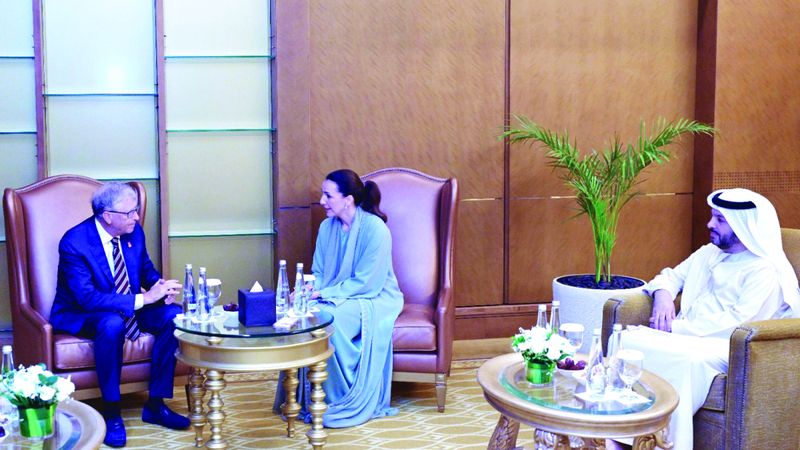 الامارات | مريم المهيري وبيل غيتس يبحثان مستجدات مشروع الابتكار الزراعي