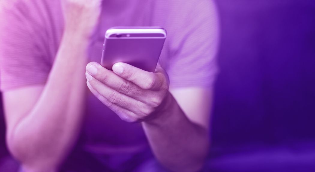 الامارات | المحتوى السلبي على الإنترنت يزيد الاضطرابات النفسية