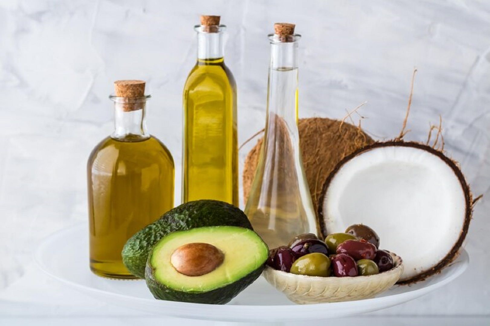 3 وصفات طبيعية بزيت جوز الهند لإصلاح الشعر التالف.. نتائجها ستذهلك