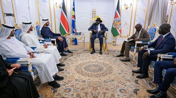 شخبوط بن نهيان يلتقي رئيس جنوب السودان