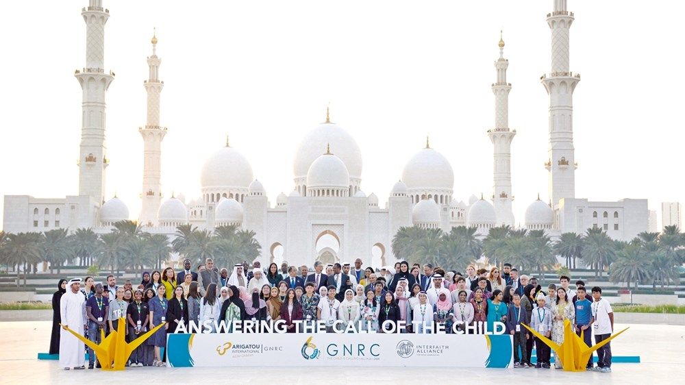 سيف بن زايد: أبوظبي تنبض بالقيم النبيلة للسلام والتسامح والإنسانية