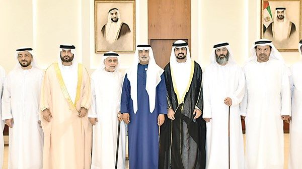 نهيان بن مبارك يحضر أفراح الحوسني والبناي