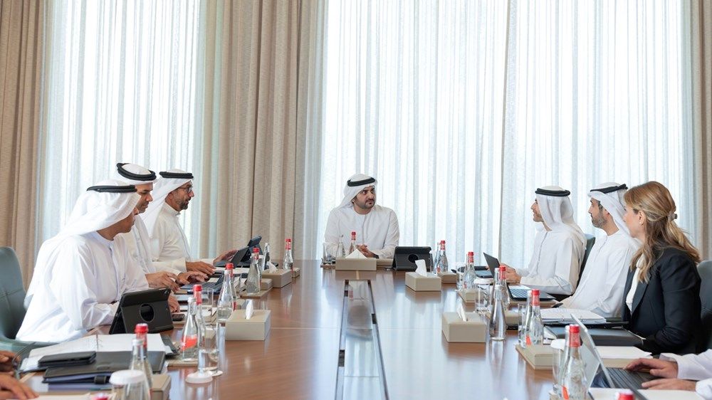 مكتوم بن محمد يترأّس اجتماع مجلس إدارة مؤسسة دبي العقارية ويعتمد موازنة 2025