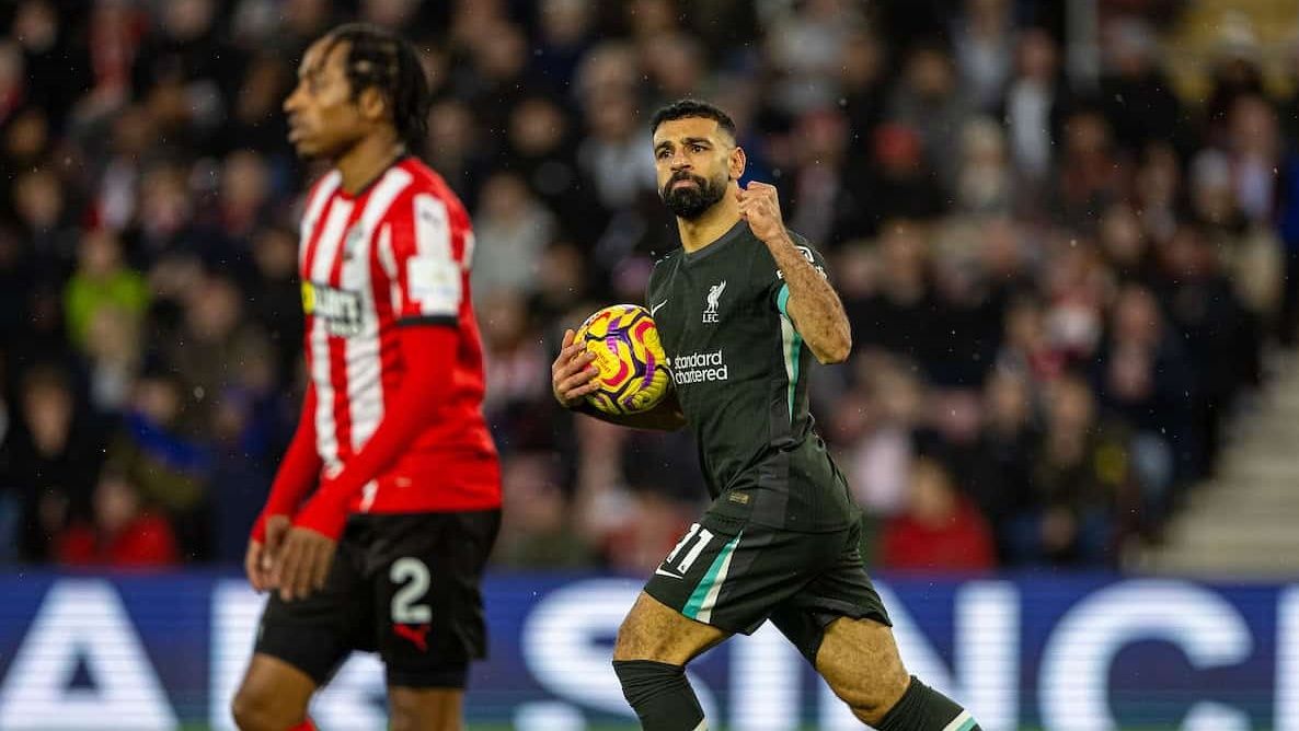 "صلاح.. أون فاير" وليفربول وحيداً على القمة الإنكليزية